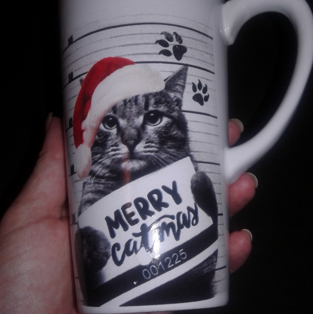 Christmas kitty travel mug - Picture 3 of 4